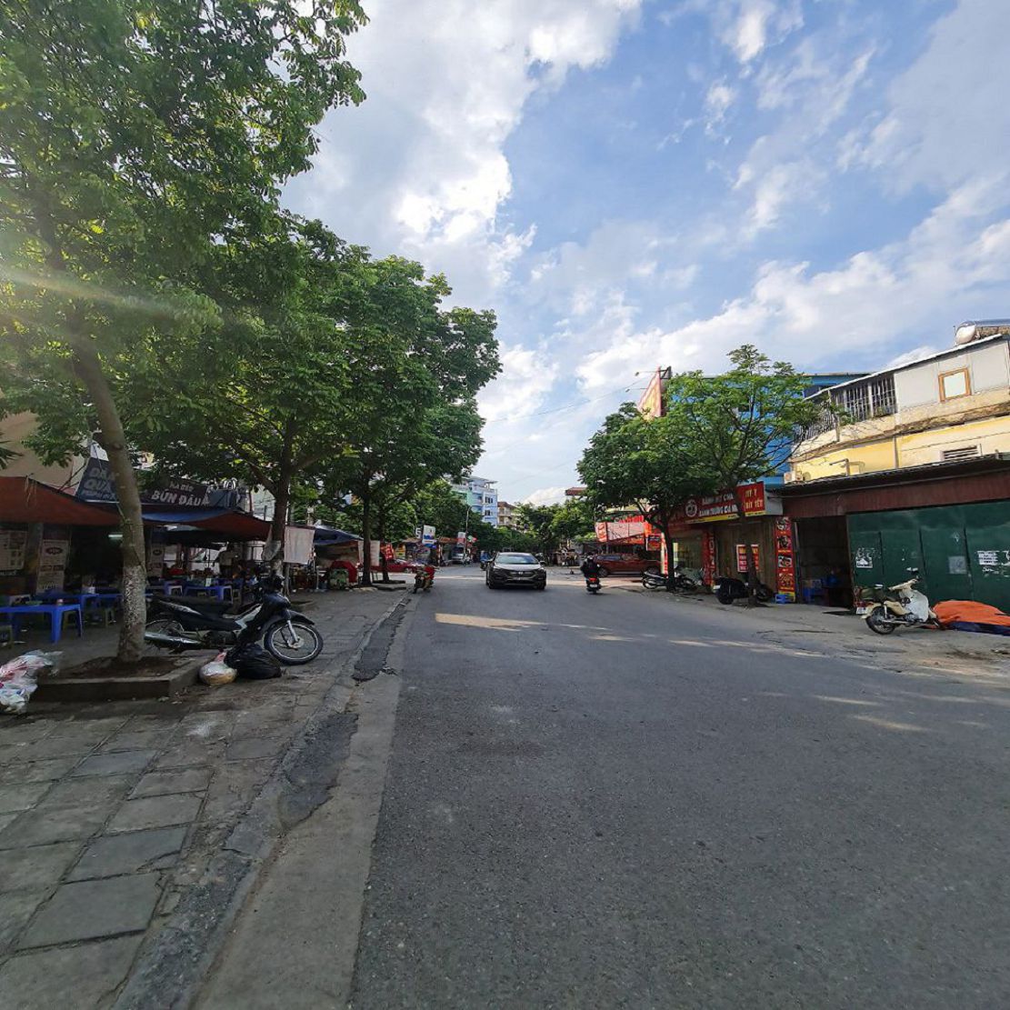 📢 Siêu Gấp Gáp 📢 🏡 BT sân vườn 2 tầng 📏 200m², đường 18m, Gia Lâm 💵 2x tỷ nhỏ 📞  Lh 0989894845 - Ảnh 1
